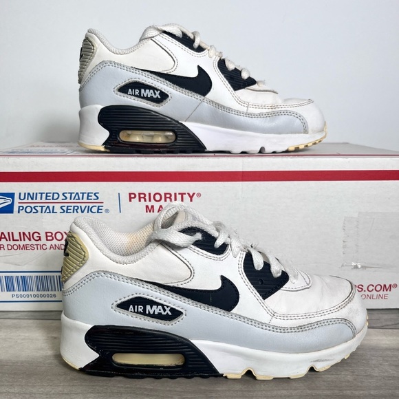 Nike Air Max 90 Shoes Sneakers Kids Youth 1Y Classic Casual Running - Picture 1 of 6